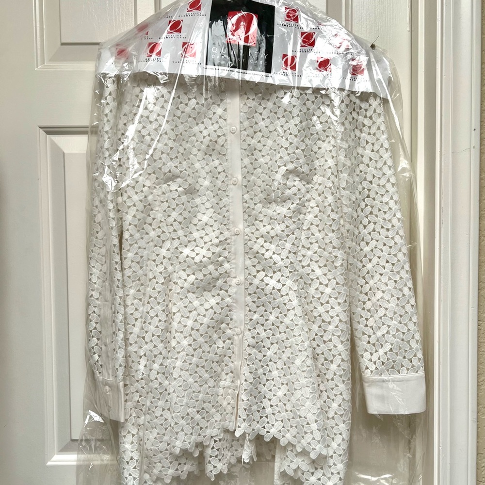 Lela Rose daisy embroidered blouse - Picture 15 of 16